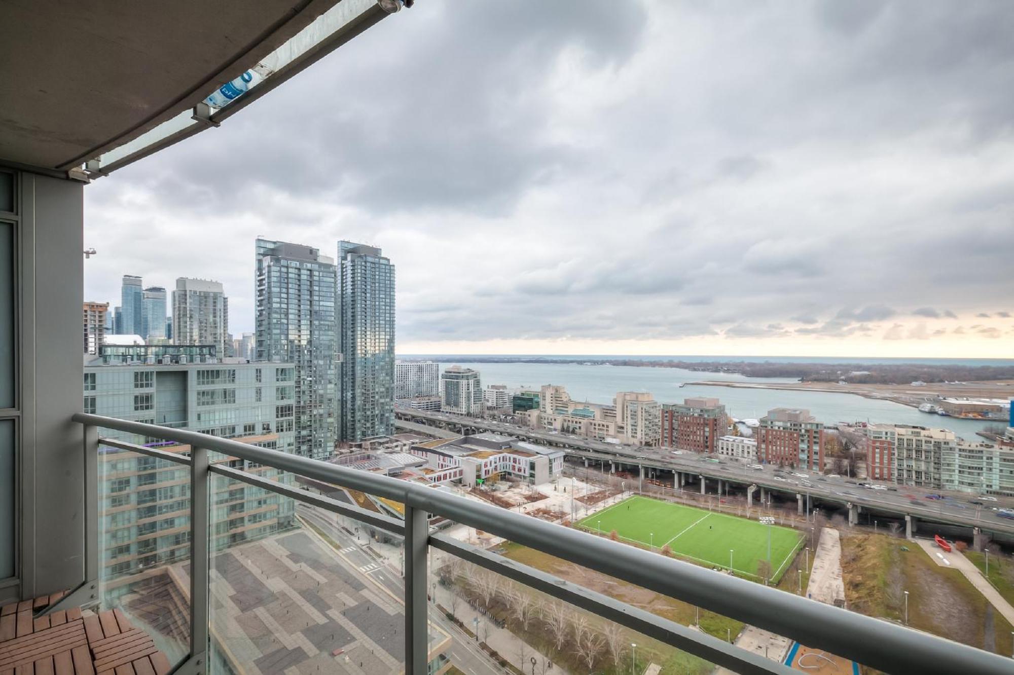 Elegant 1br Den Downtown - Sleep 6 Apartment *